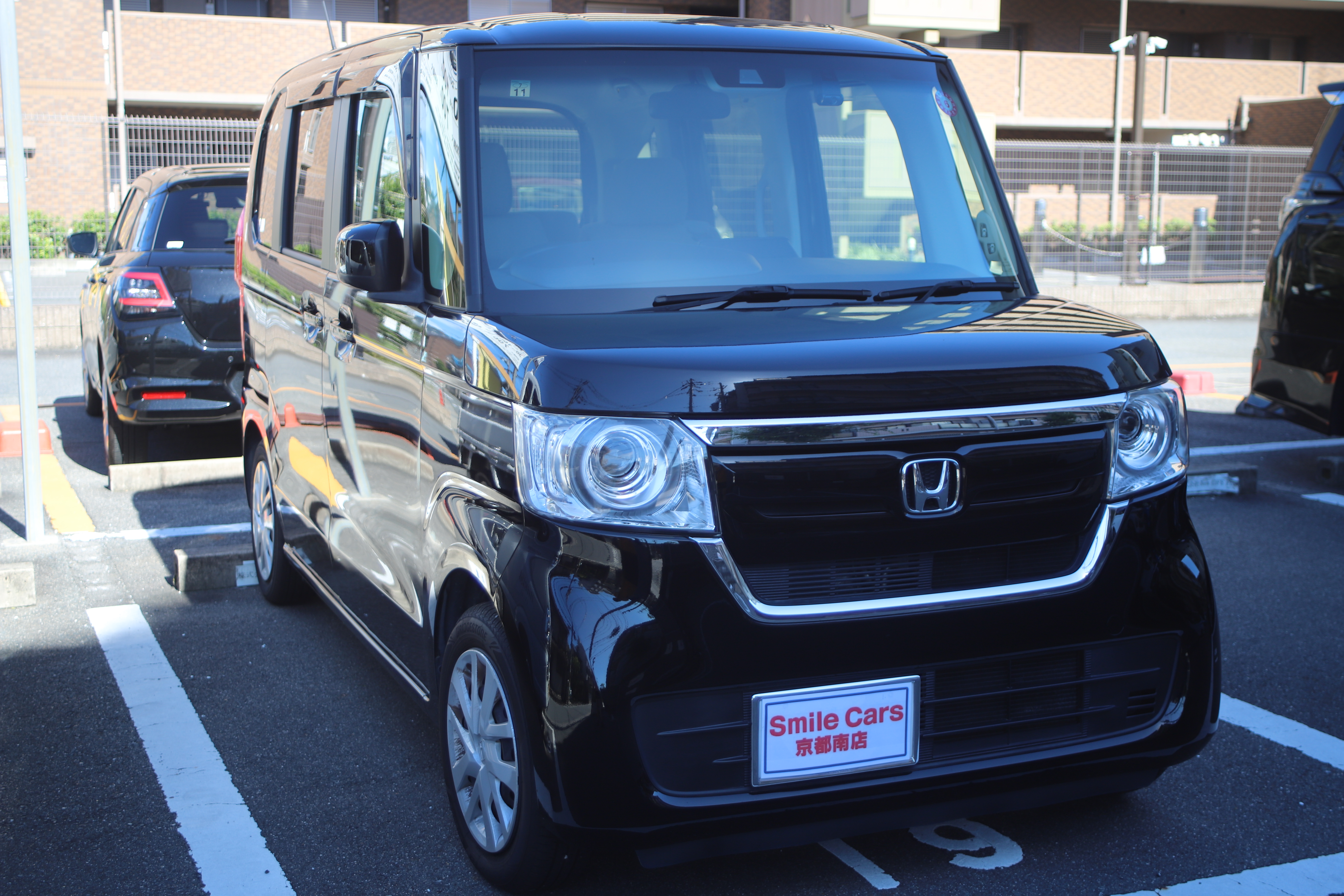 ホンダN-BOXをスムーズに売却！手続き簡単、即日現金で満足の取引を！