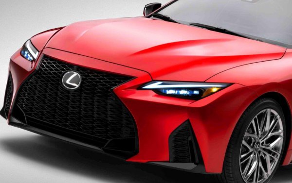 輸入車LEXUS IS Fの真価を発見！