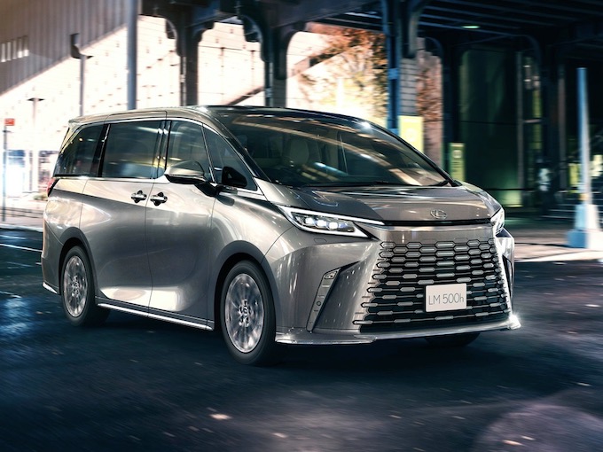 LEXUSLMで実現する、素早い即日査定と納得の車両評価